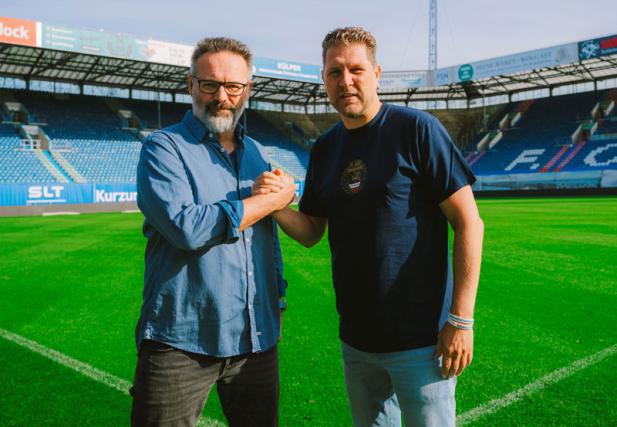 Weihnachtssingen 2024 im Ostseestadion am dritten Advent